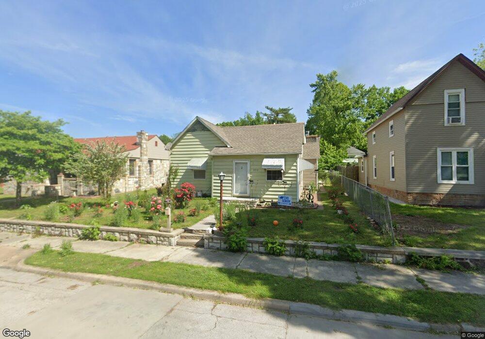 1113 Walnut St, Carthage, MO 64836 - photo 1