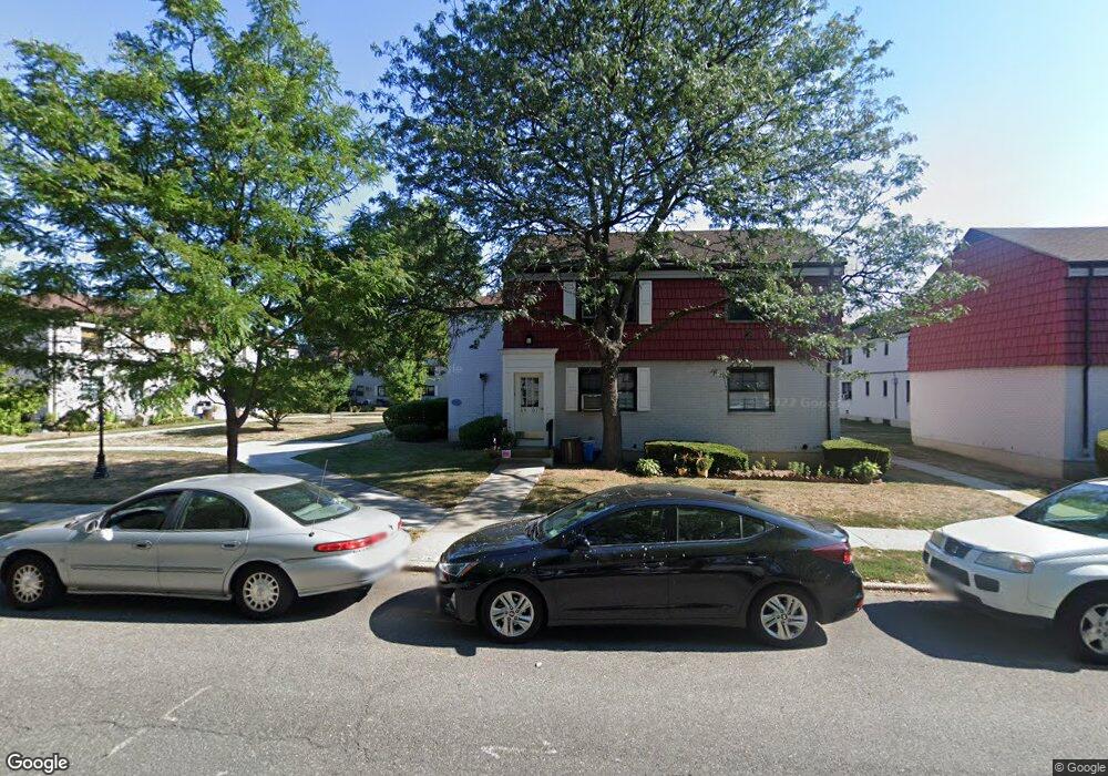 6861 136th St, Flushing, NY 11367 - photo 1