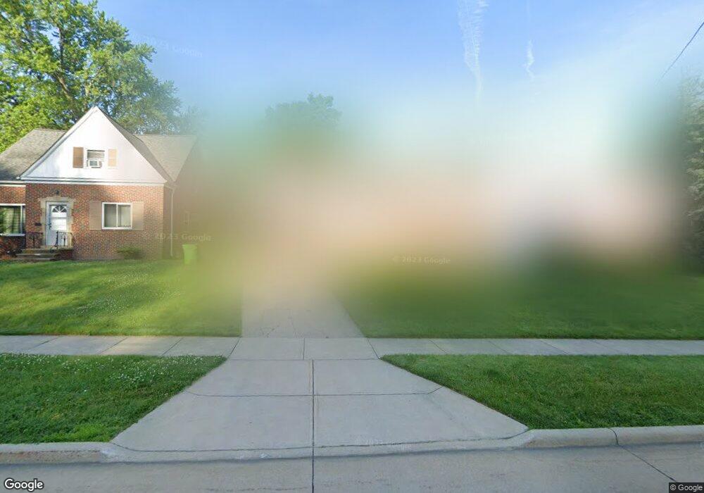 1920 Beverly Hills Dr, Euclid, OH 44117 - photo 1