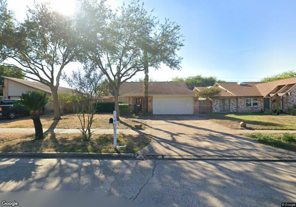 8703 Twisting Vine Ln, Houston, TX 77040 - photo 1