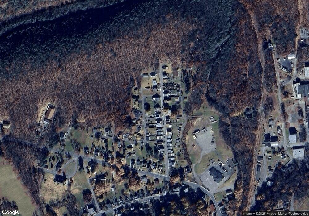 210 Lauderburn Ave, Weatherly, PA 18255 - photo 1