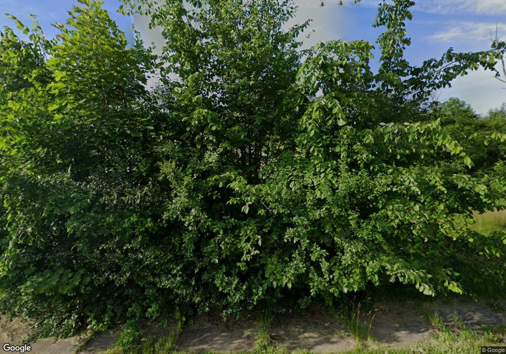 902 E Austin Ave, Flint, MI 48505 - photo 1