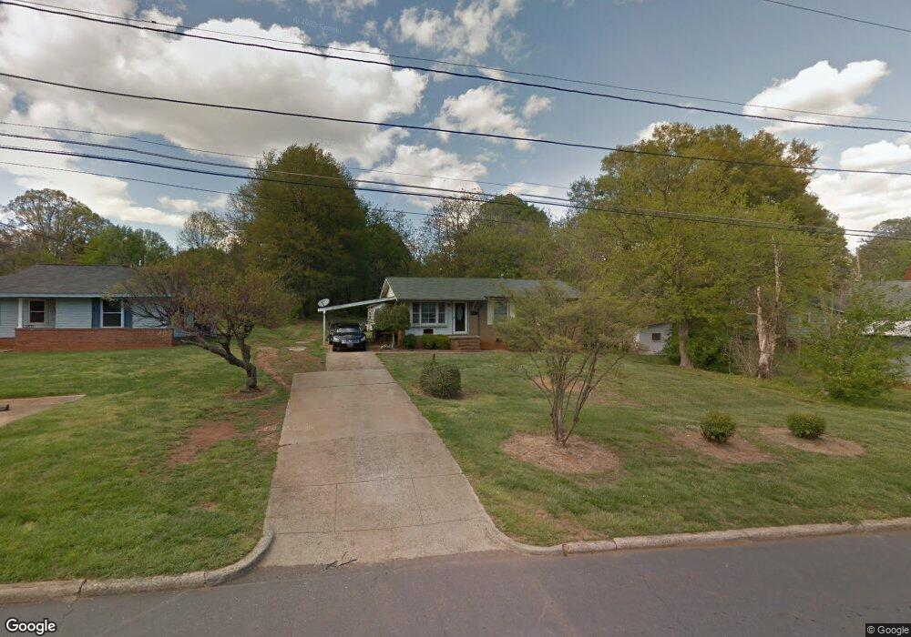 302 W Raleigh Ave, Statesville, NC 28677 - photo 1