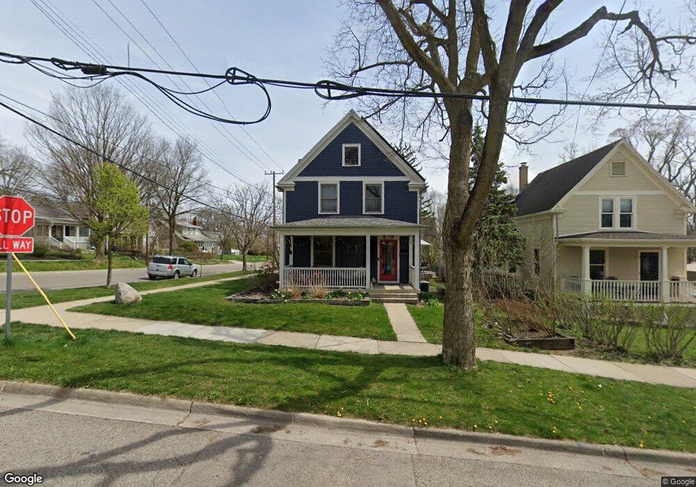 744 Spring St, Ann Arbor, MI 48103 - photo 1