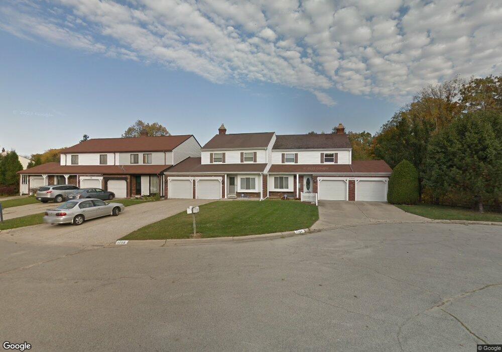 1706 Timberlane Dr, Flint, MI 48507 - photo 1