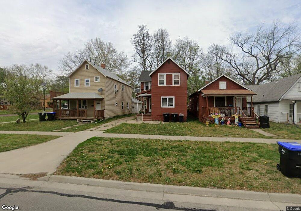 818 SW 5th St, Topeka, KS 66603 - photo 1