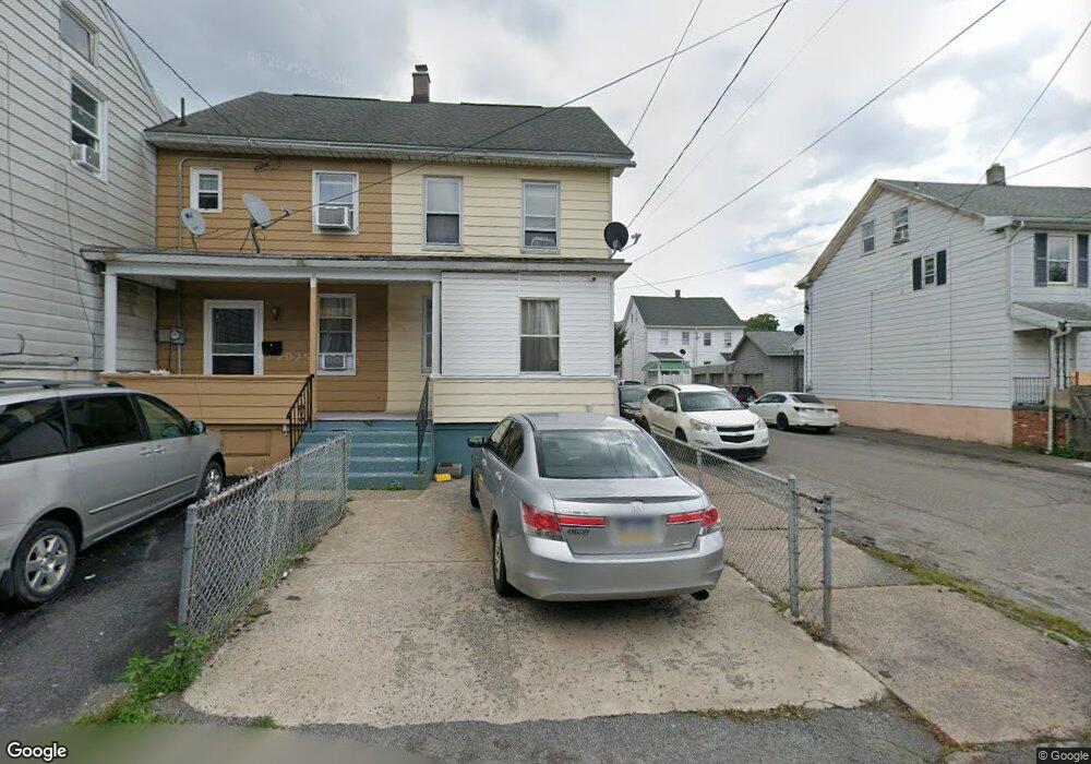 219 S Bennett Ct, Hazleton, PA 18201 - photo 1