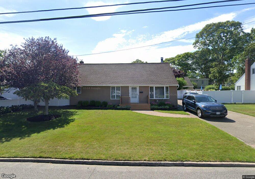 468 2nd Ave, Bayport, NY 11705 - photo 1