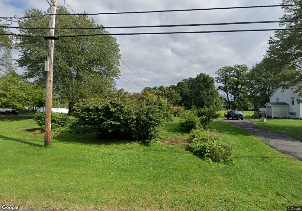 322 Vineyard Ave, Highland, NY 12528 - photo 1