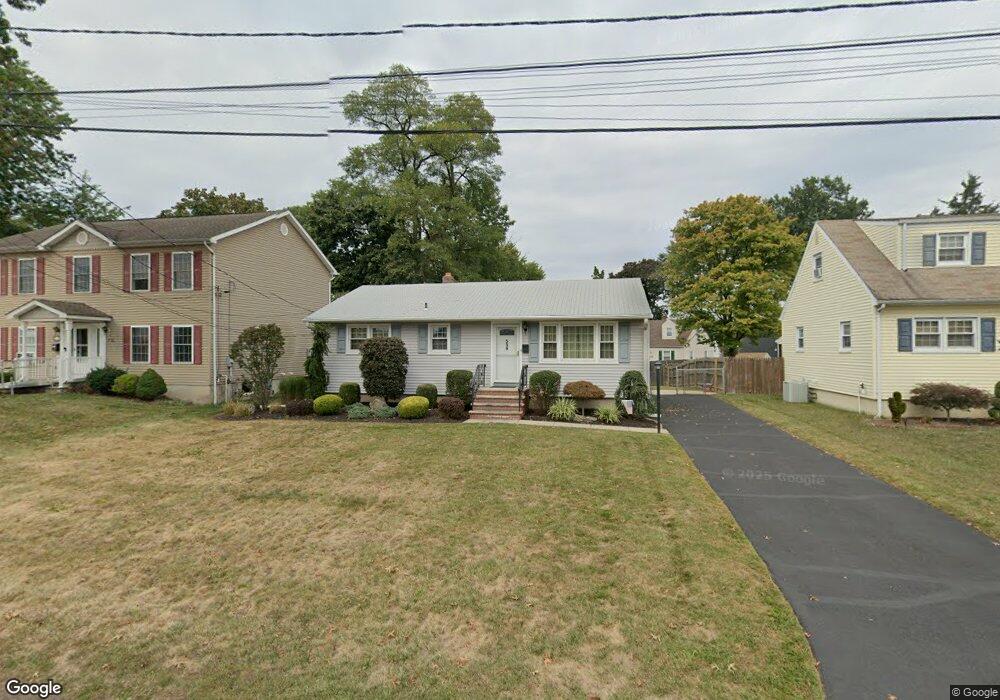 559 W Pershing Ave, Middlesex, NJ 08846 - photo 1