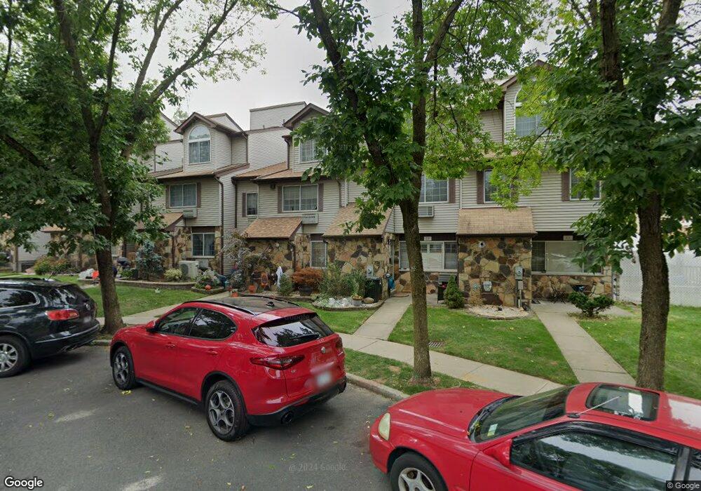 24A Croft Ct, Staten Island, NY 10306 - photo 1