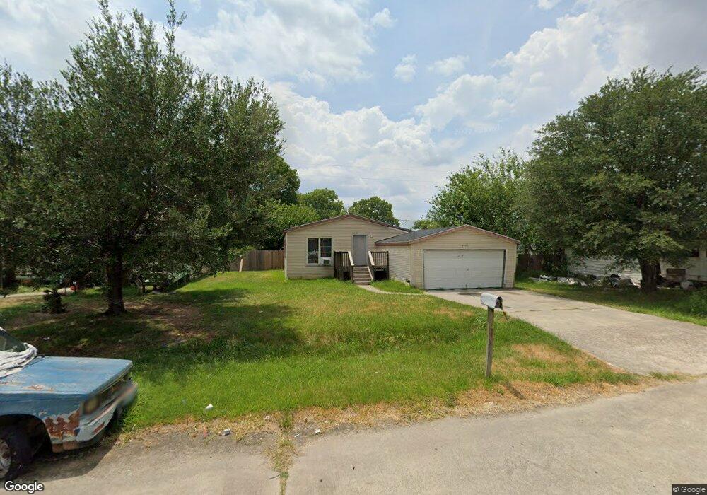 10611 Cordoba Dr, Houston, TX 77088 - photo 1