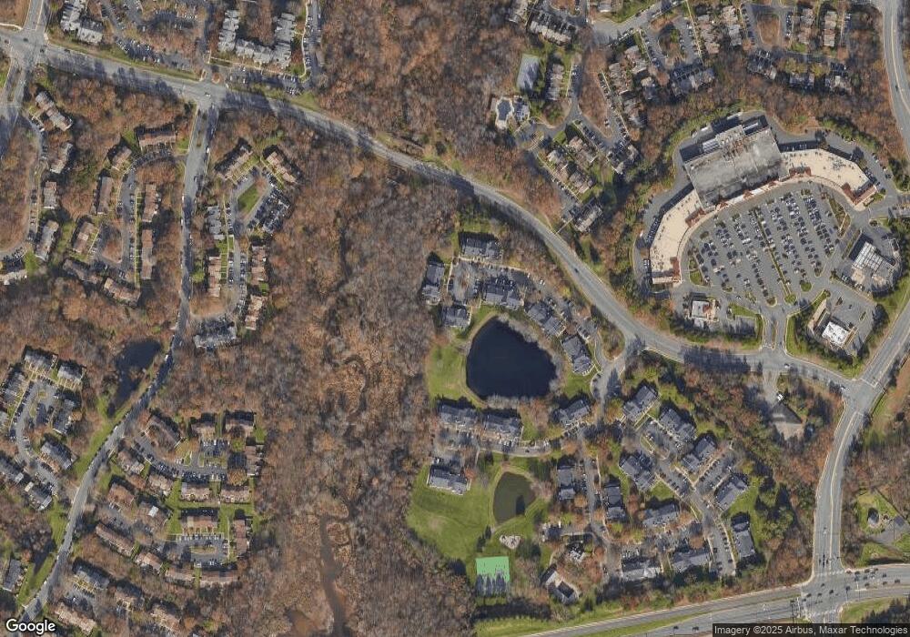 5802 Orchard Hill Ct, Clifton, VA 20124 - photo 1