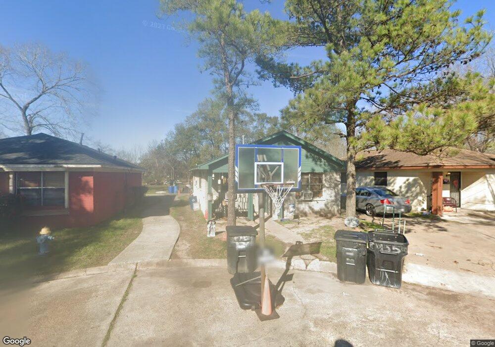 4554 Lelay Cir, Houston, TX 77022 - photo 1