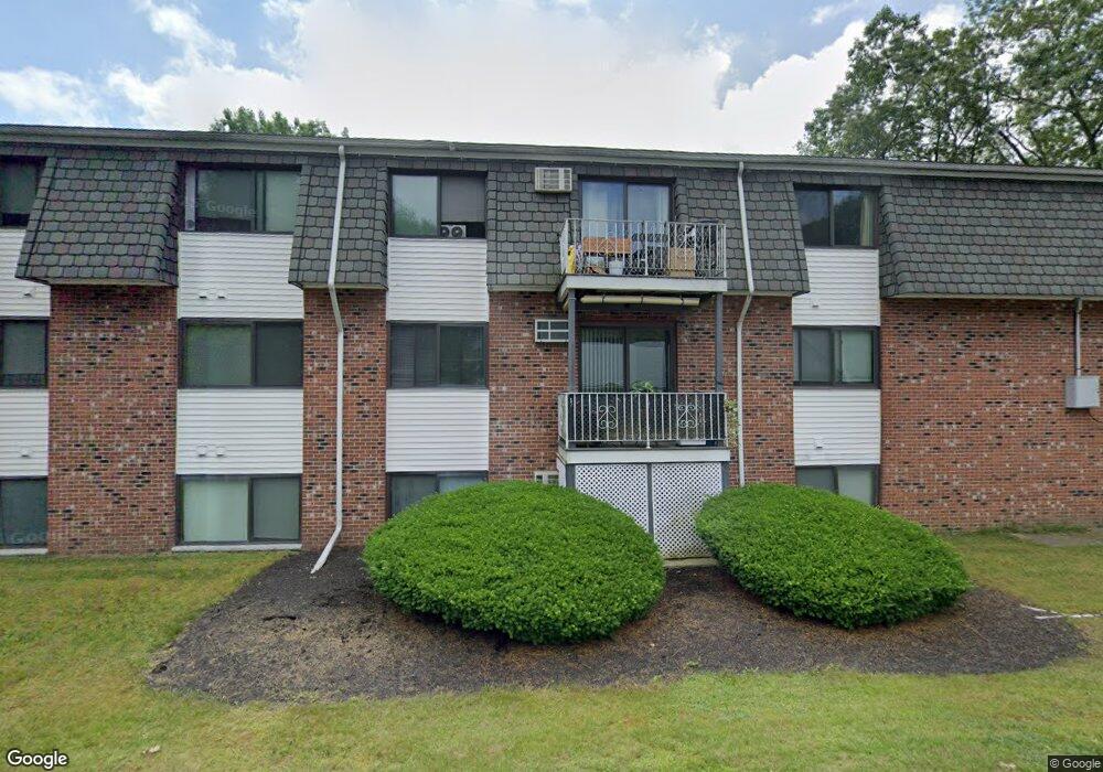 61 Shea St unit 3, Lowell, MA 01854 - photo 1