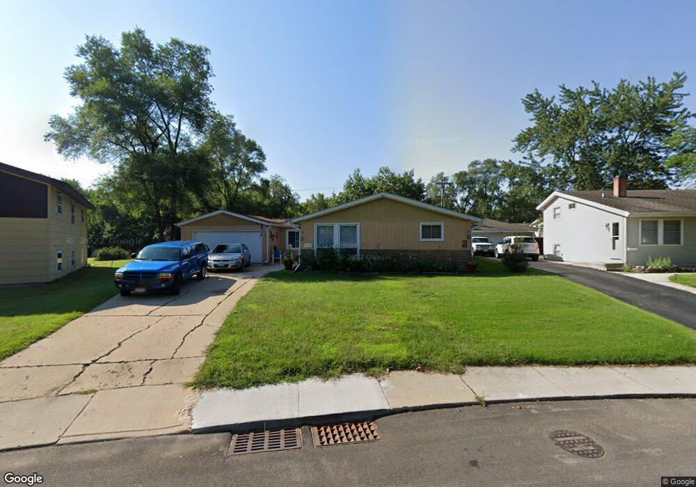 1509 Amarillo Dr, Carpentersville, IL 60110 - photo 1