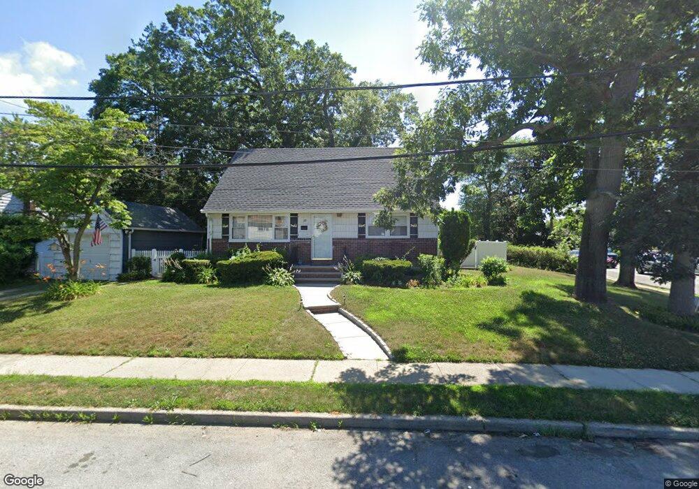 59 Stevenson Rd, Hewlett, NY 11557 - photo 1