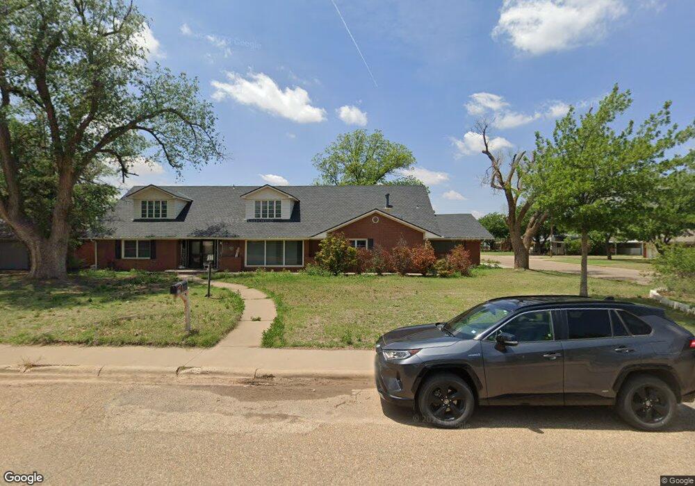 1211 Wayland St, Plainview, TX 79072 - photo 1