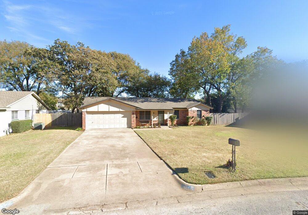 132 Oakhurst Dr, Bedford, TX 76022 - photo 1