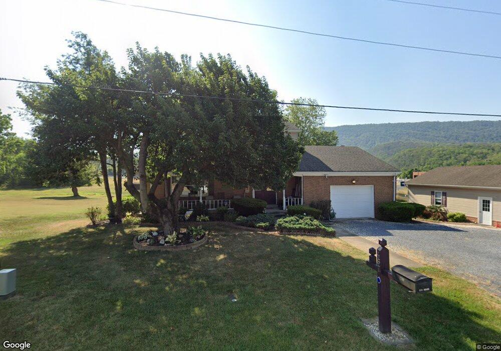 467 Miller Dr, Strasburg, VA 22657 - photo 1