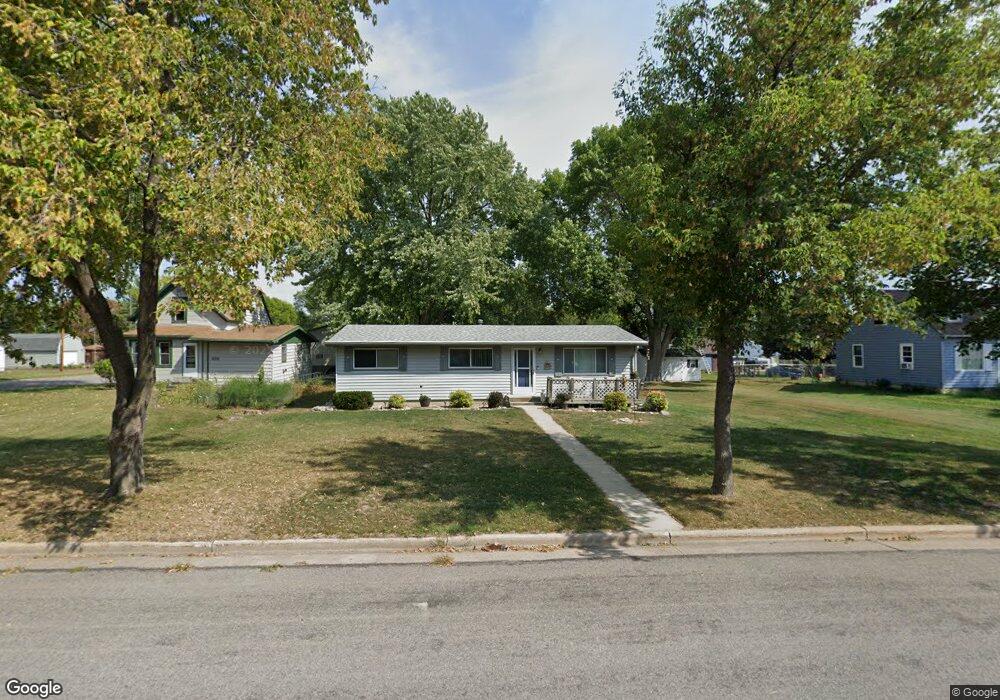 922 N Spring St, New Ulm, MN 56073 - photo 1