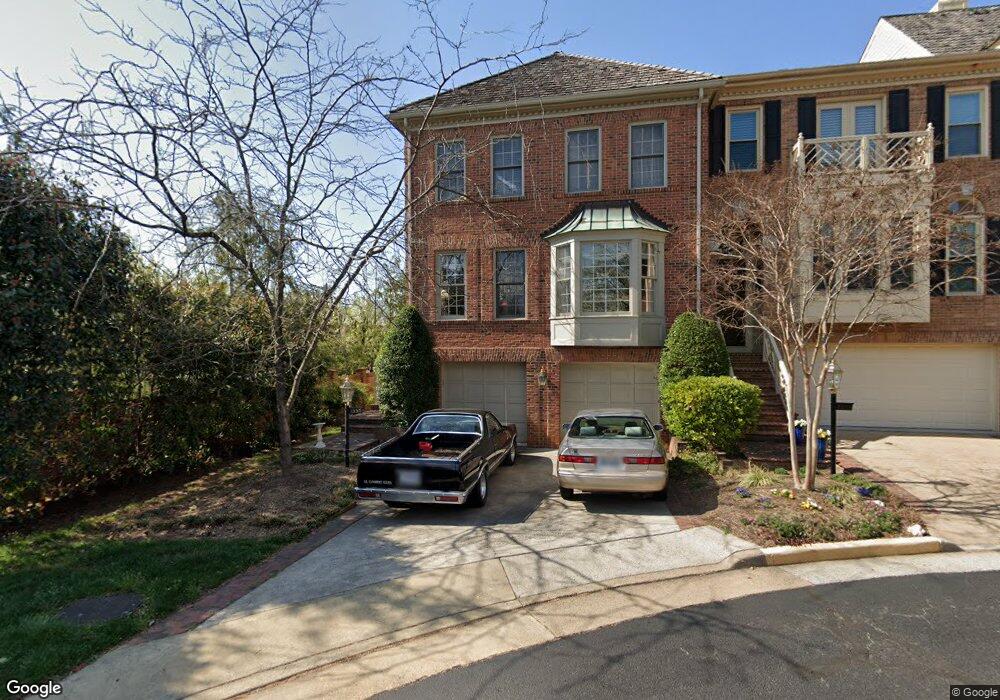 1550 Hampton Hill Cir, McLean, VA 22101 - photo 1