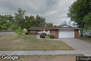 320 8th Ave, Clarence, IA 52216