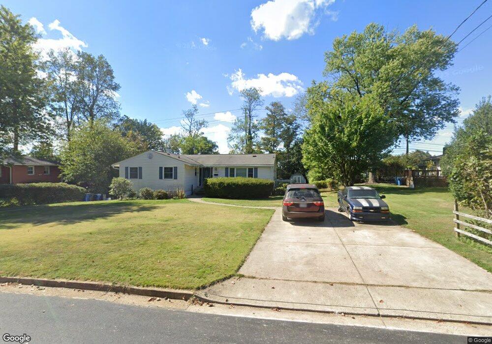 9233 Brian Dr, Vienna, VA 22180 - photo 1