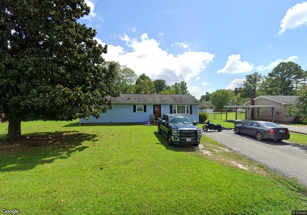 690 Bagby St, West Point, VA 23181 - photo 1