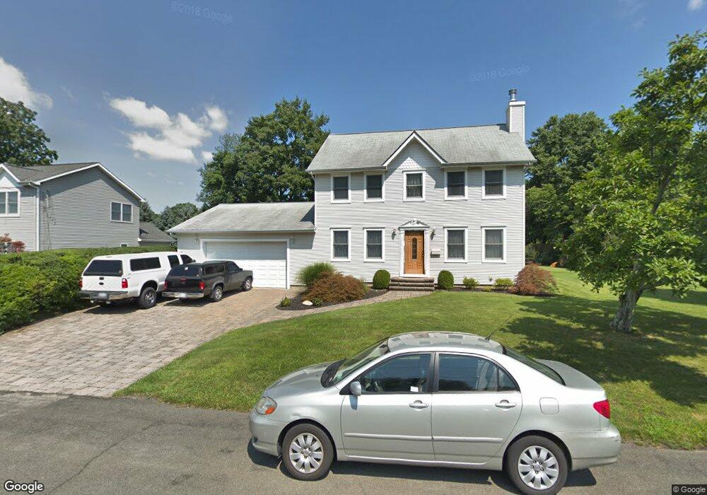 10 Venter Ln, Nanuet, NY 10954 - photo 1