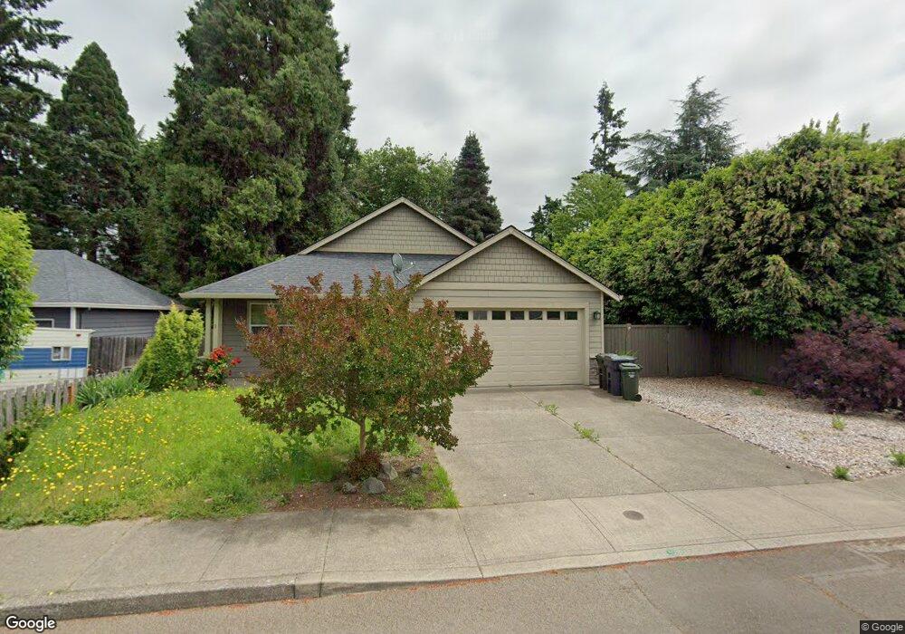 1020 N Juniper St, Canby, OR 97013 - photo 1