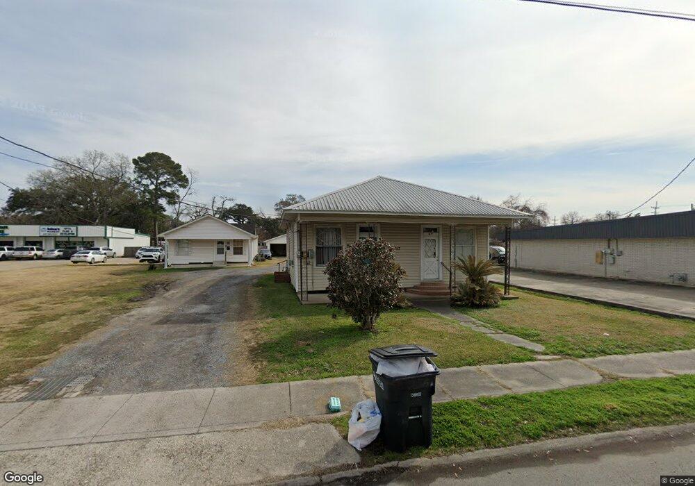 817 1/2 Center St, New Iberia, LA 70560 - photo 1