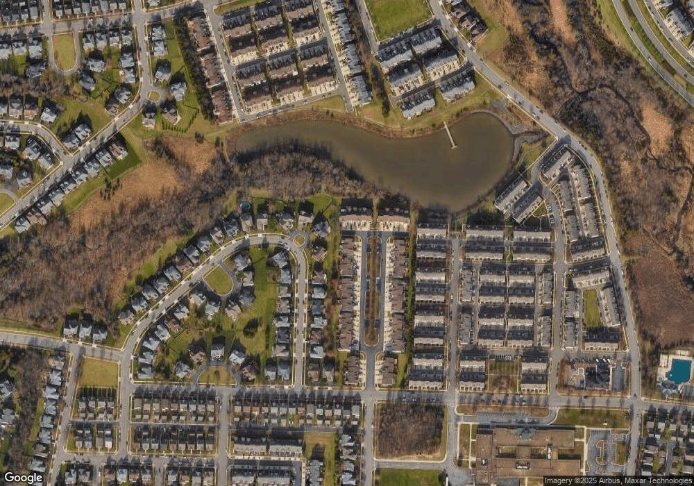 25294 Mcintyre Square, Chantilly, VA 20152 - photo 1