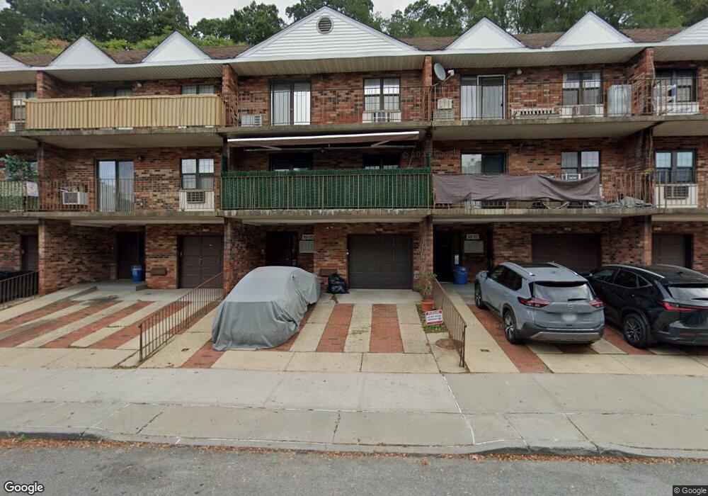 6907 242nd St unit 3F, Little Neck, NY 11362 - photo 1