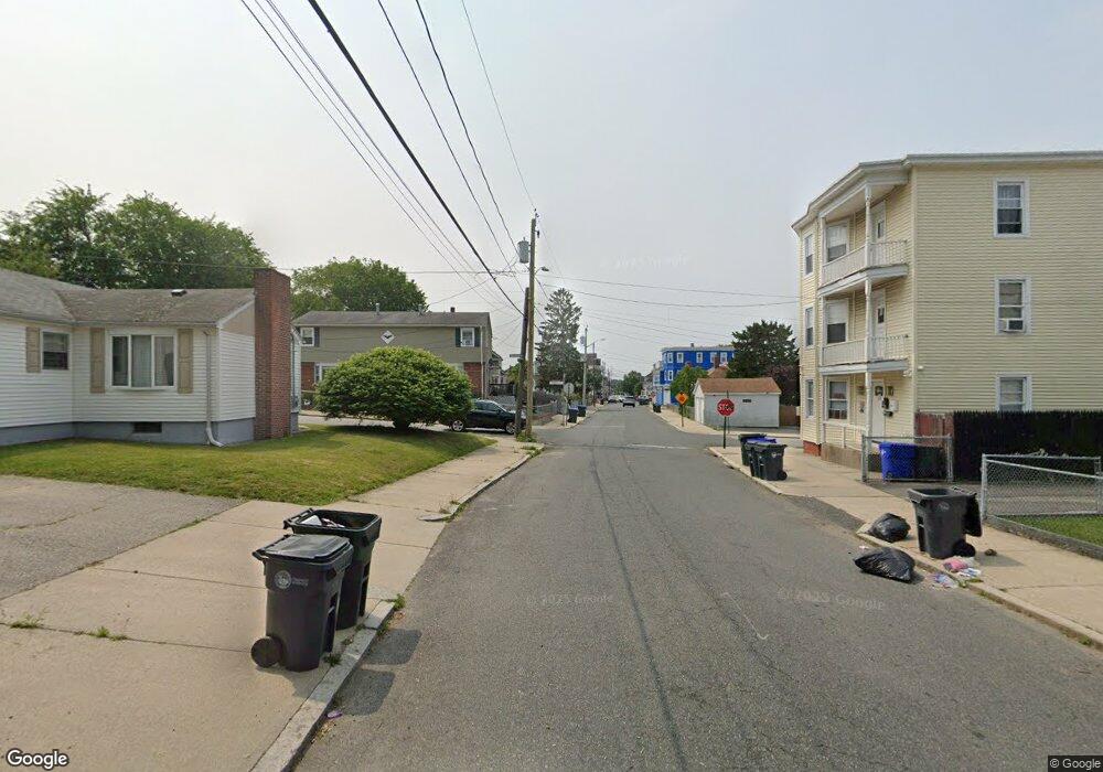 122124 Erastus St, Providence, RI 02908 - photo 1