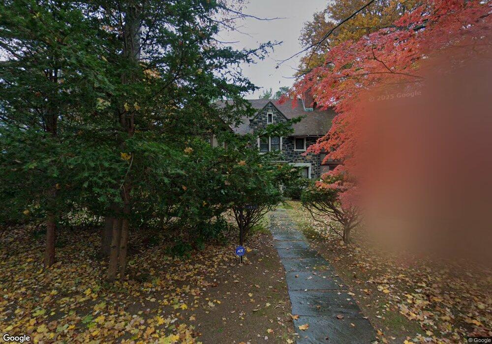 171 Lookout Dr S, Fairfield, CT 06825 - photo 1