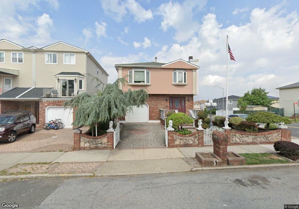 242 Merrymount St, Staten Island, NY 10314 - photo 1