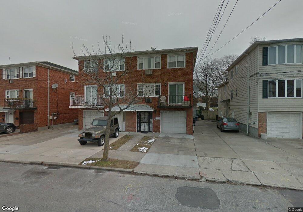 15-35 209th St unit 3Er, Bayside, NY 11360 - photo 1