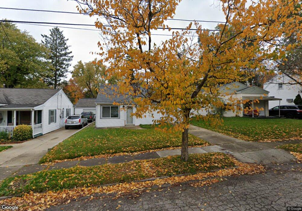 633 E Willard Ave, Lansing, MI 48910 - photo 1