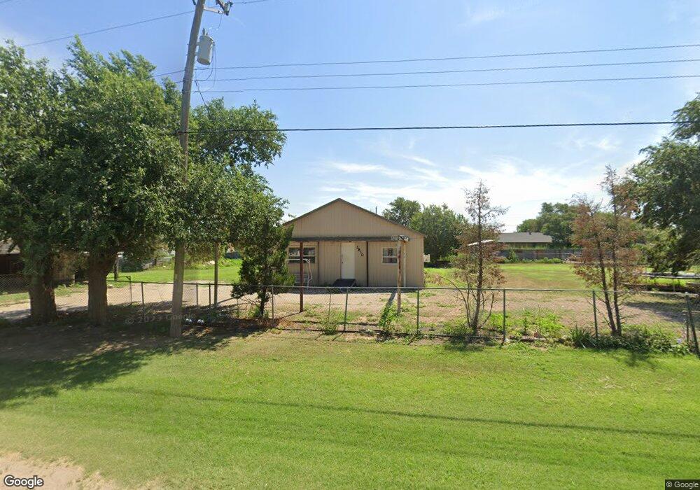 2810 Fisher St, Plainview, TX 79072 - photo 1