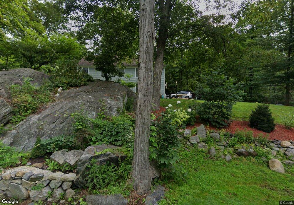 30 Stonehenge Rd, Ridgefield, CT 06877 - photo 1