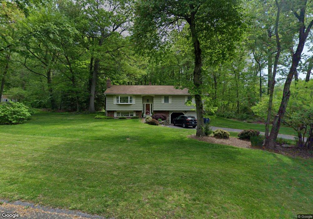 16 Split Rock Rd, Trumbull, CT 06611 - photo 1