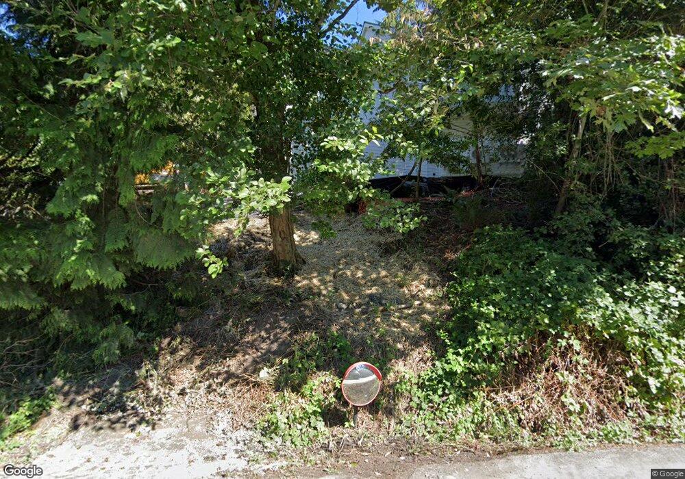 5028 W Mercer Way, Mercer Island, WA 98040 - photo 1