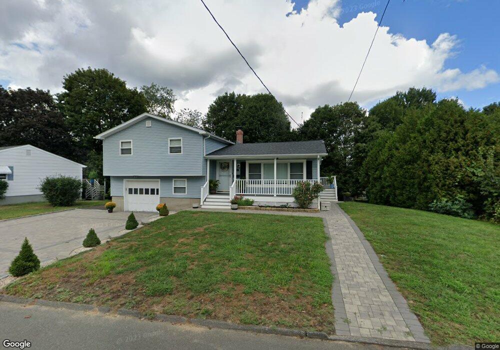 70 Avalon Ave, Oakville, CT 06779 - photo 1