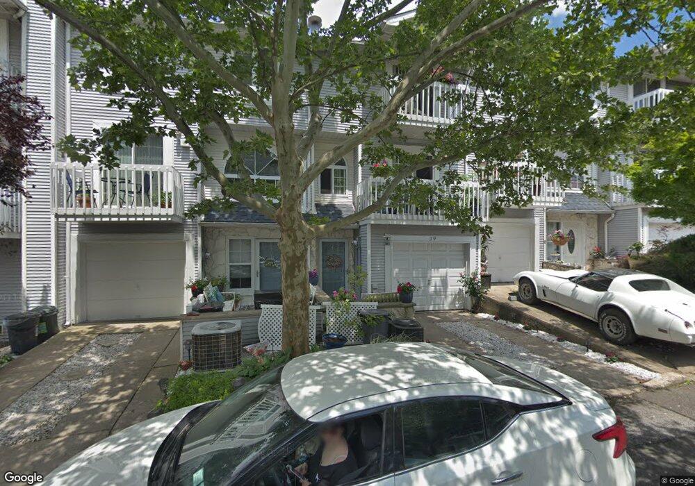 39A Country Dr N unit 5, Staten Island, NY 10314 - photo 1