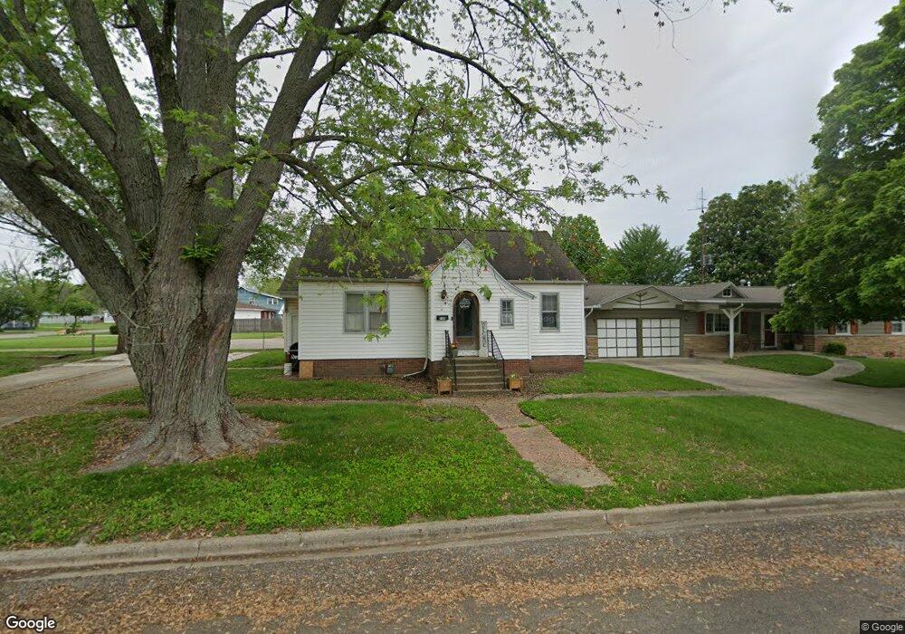 709 N 25th St, Mattoon, IL 61938 - photo 1
