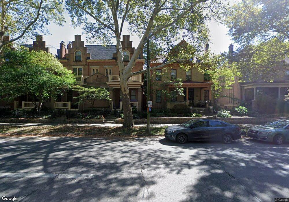 910 Neil Ave unit 910, Columbus, OH 43215 - photo 1