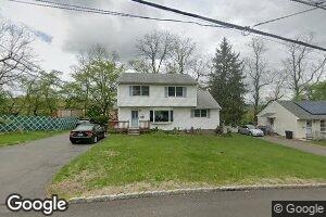 13 Elm St, Garnerville, NY 10923