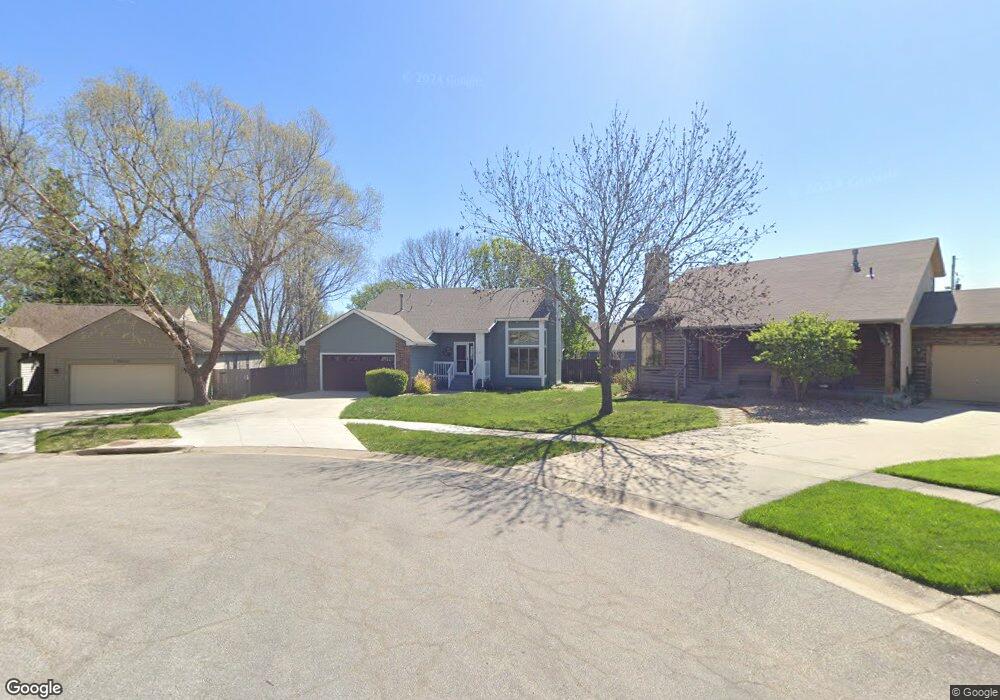 5601 SW Timberlake Ct, Topeka, KS 66614 - photo 1