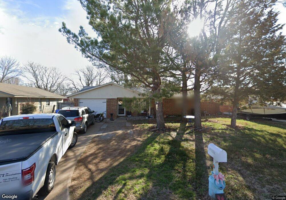 207 N Elk Dr, Cache, OK 73527 - photo 1